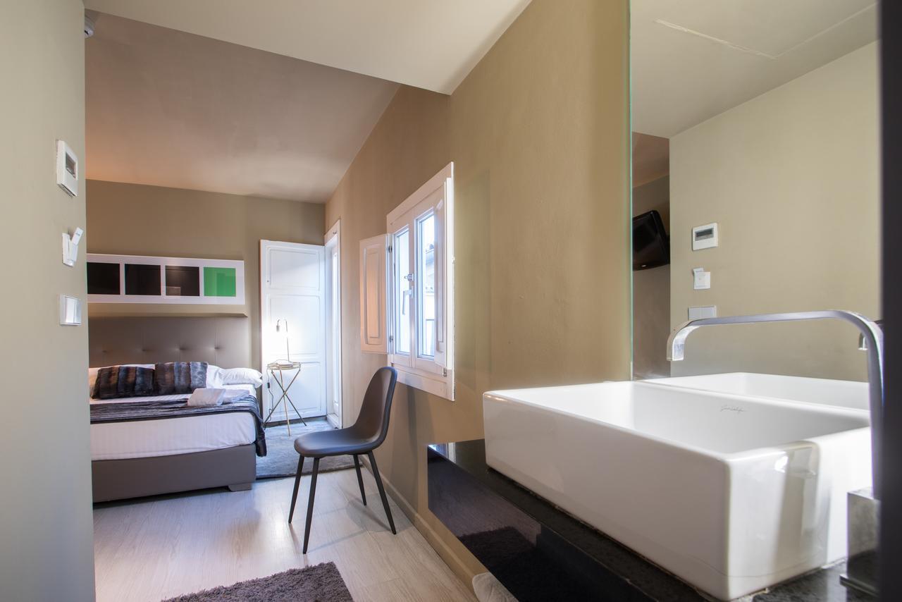 Cosy Rooms Tapineria Valencia Exterior photo